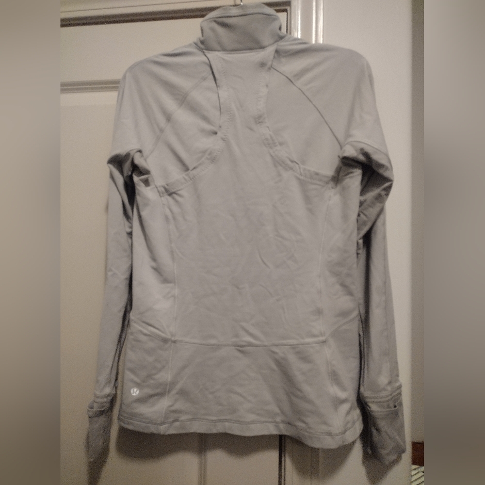 Lululemon Athletica Beige Top - Picture 3 of 7